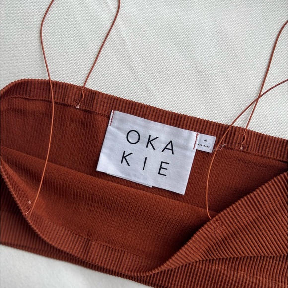 OKAKIE Jase / Micro-Strap Ribbed Crop Top - Picture 4 of 6